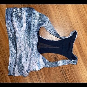 Lululemon sports bra